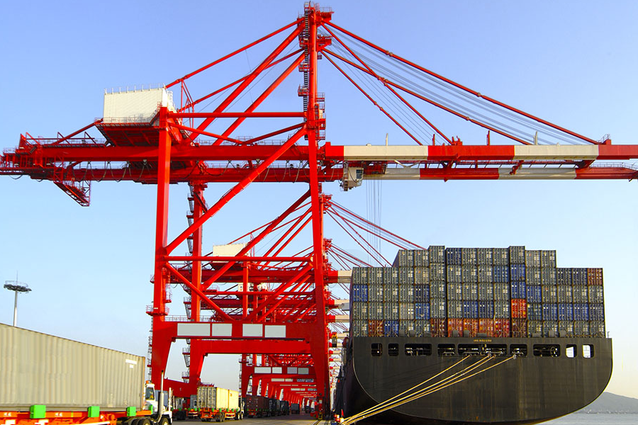 Top ten ports of import and export volume in China